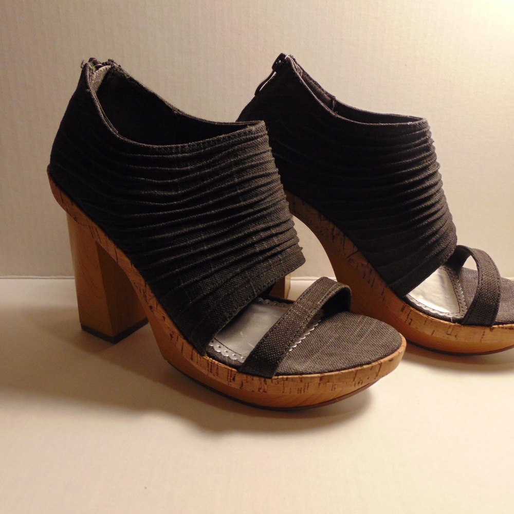 Jean Heels - Picture 7 of 8